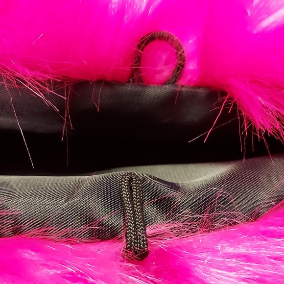 NWT Lanshifie Vibrant Pink Faux Fur Coat - Picture 5 of 7